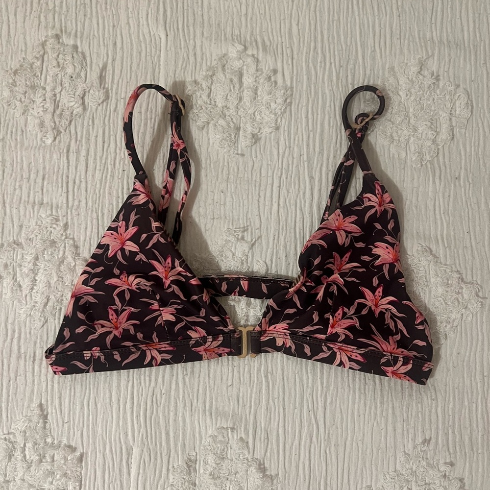 COPY - acacia swimwear madonna top